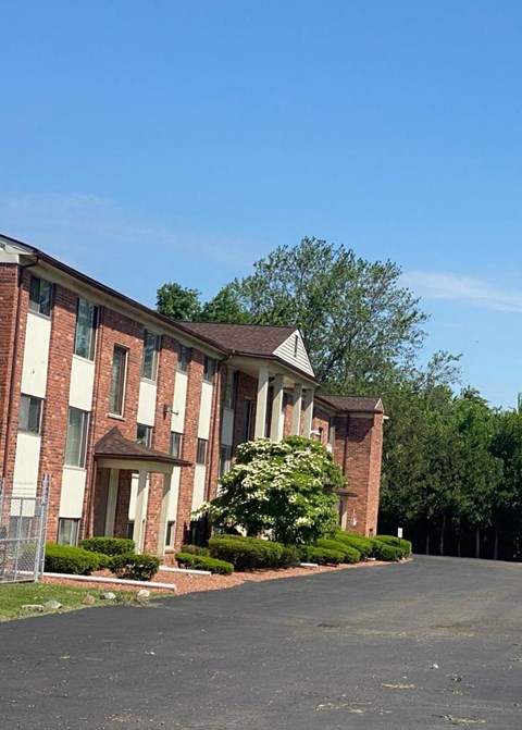 28400 Warren Rd 2 Beds Apartment for Rent