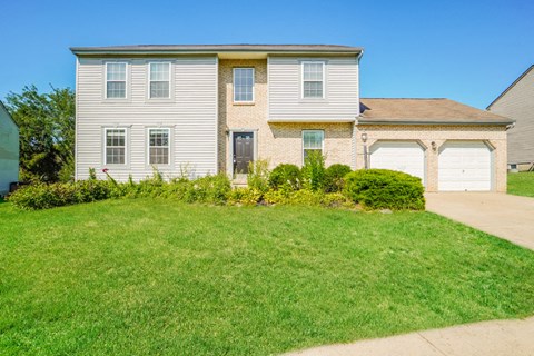 81 Roxbury Drive 4 Beds Apartment for Rent
