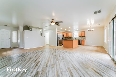 11897 W Heyburn Drive 5 Beds Apartment for Rent