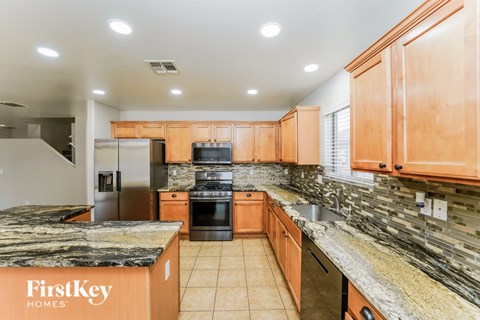 11897 W Heyburn Drive 5 Beds Apartment for Rent