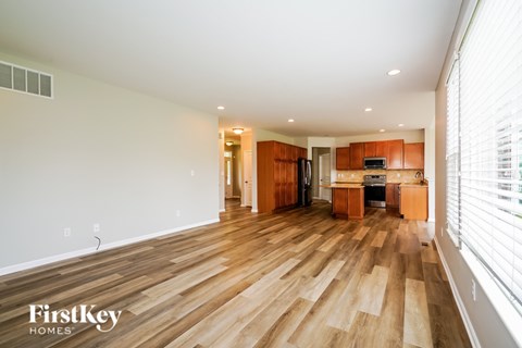 6492 W Riverside Road 5 Beds Apartment for Rent