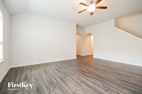 119 Lakeway Circle 3 Beds Apartment for Rent