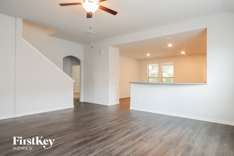 119 Lakeway Circle 3 Beds Apartment for Rent