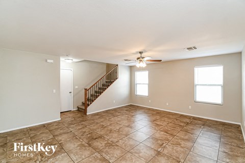 900 W Broadway Ave Lot 44 4 Beds Apartment for Rent