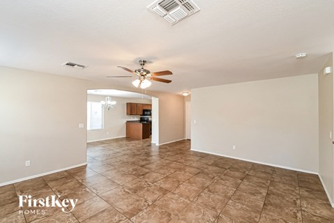 900 W Broadway Ave Lot 44 4 Beds Apartment for Rent