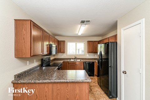 900 W Broadway Ave Lot 44 4 Beds Apartment for Rent