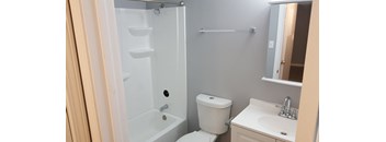 2 Bedrooms, 1 Bathroom