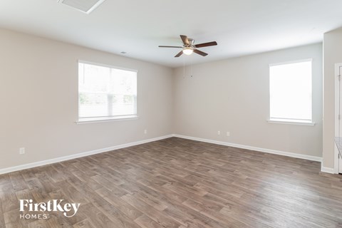 132 Whispering Wood Drive 4 Beds Apartment for Rent