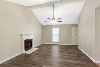 17654 SUGAR MILL AVE 3 Beds House for Rent - Photo Gallery 4
