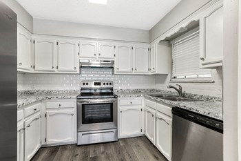 17654 SUGAR MILL AVE 3 Beds House for Rent - Photo Gallery 5