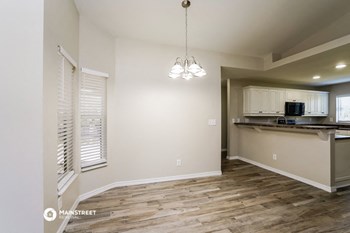 1124 NE 32nd Ln 3 Beds House for Rent - Photo Gallery 6