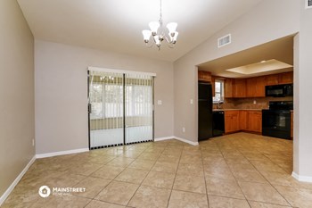 113 NE 18th Pl, 3 Beds House for Rent - Photo Gallery 4
