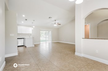 1018 Card St E, 3 Beds House for Rent - Photo Gallery 6
