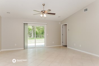 1311 VANDER AVE S E 3 Beds House for Rent - Photo Gallery 4