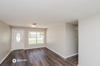1021 BERNICE 3 Beds House for Rent - Photo Gallery 4