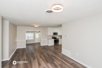 1021 BERNICE 3 Beds House for Rent - Photo Gallery 5