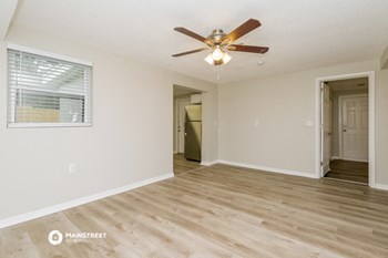 1702 DOUBLOON 3 Beds House for Rent - Photo Gallery 3