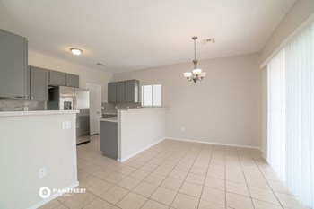 3782 E Felix Blvd 4 Beds House for Rent - Photo Gallery 5