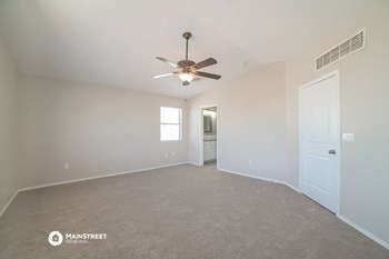 3782 E Felix Blvd 4 Beds House for Rent - Photo Gallery 8