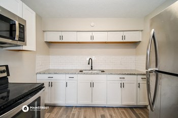 9412 NORFOLK BLVD 3 Beds House for Rent - Photo Gallery 6