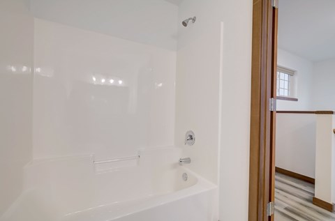 1921 Eastwood Way 3 Beds Apartment for Rent