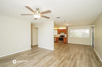 418 SW Belmont Cir 3 Beds House for Rent - Photo Gallery 3