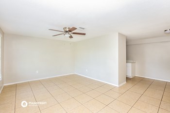 8781 FAY 3 Beds House for Rent - Photo Gallery 4