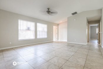 3302 SIKESTON 3 Beds House for Rent - Photo Gallery 4
