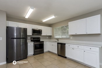 4565 HARTSOOK AVE 3 Beds House for Rent - Photo Gallery 6