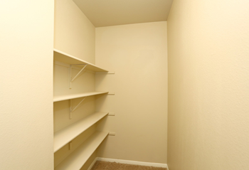 5200 Graceland Drive 1-2 Beds Apartment, Affordable for Rent - Photo Gallery 20