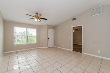 4140 SW 6th Ave 3 Beds House for Rent - Photo Gallery 3