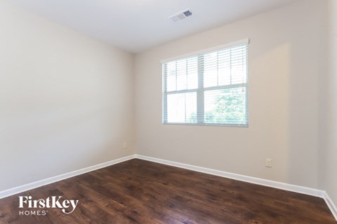 3163 SE Lilac Creek Trail 5 Beds Apartment for Rent