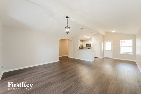 7111 Lilac Manor Ln 3 Beds Apartment for Rent