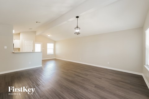 7111 Lilac Manor Ln 3 Beds Apartment for Rent