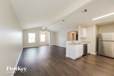7111 Lilac Manor Ln 3 Beds Apartment for Rent