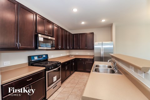 9935 Yanet Grove Lane 3 Beds Apartment for Rent