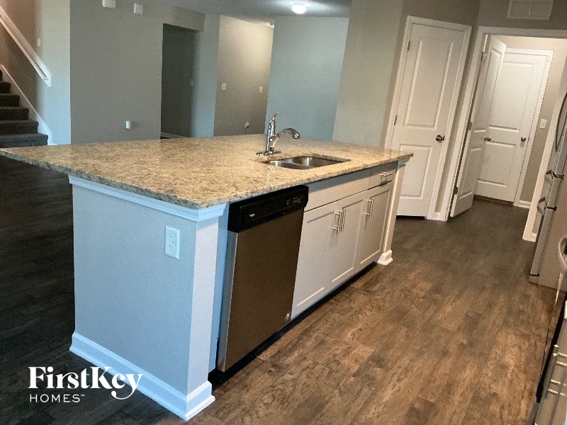 3031 GREYWOOD LANE 5 Beds House for Rent - Photo Gallery 6