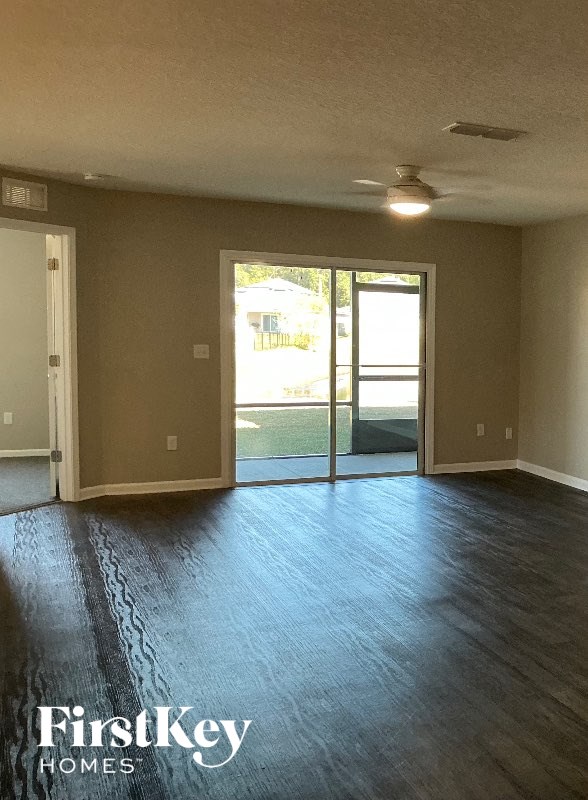 3031 GREYWOOD LANE 5 Beds House for Rent - Photo Gallery 4