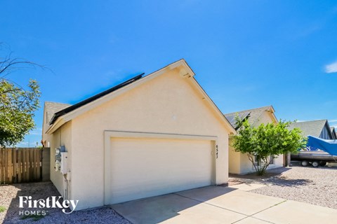 6543 W KINGS Avenue 3 Beds Apartment for Rent