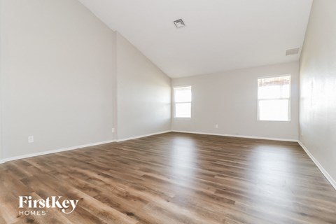 6543 W KINGS Avenue 3 Beds Apartment for Rent