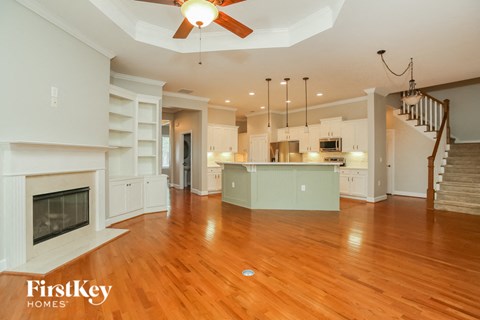 207 Hickory Nut Lane 4 Beds Apartment for Rent