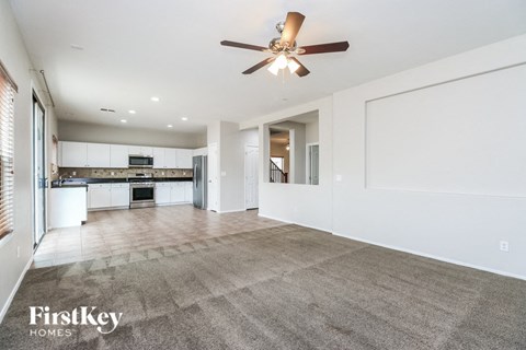 888 E DESERT ROSE Trail 4 Beds Apartment for Rent
