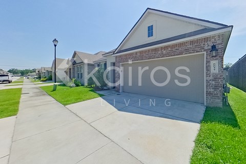 6655 Tiger Pointe Dr 4 Beds Apartment for Rent