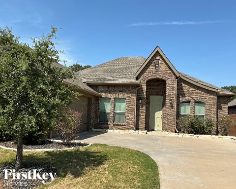 1060 Wildwood Drive 3 Beds Apartment for Rent