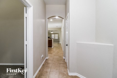 433 HADDINGTON ST 4 Beds Apartment for Rent
