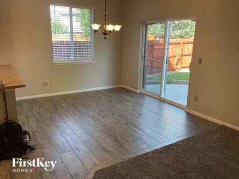 10051 Dillon 3 Beds Apartment for Rent
