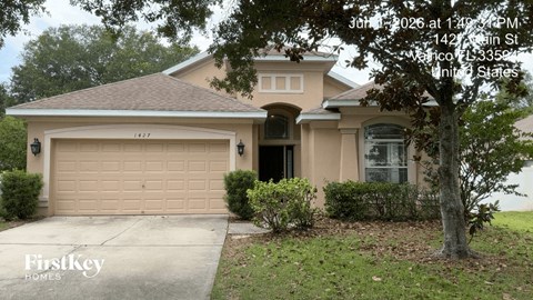 1427 MAIN STREET 4 Beds Apartment for Rent