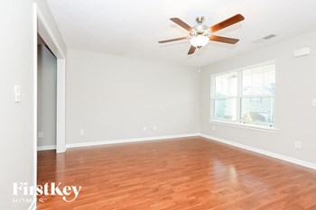 2116 Preserve Circle 3 Beds House for Rent - Photo Gallery 3