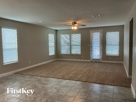 2501 Walker Avenue 4 Beds Apartment for Rent