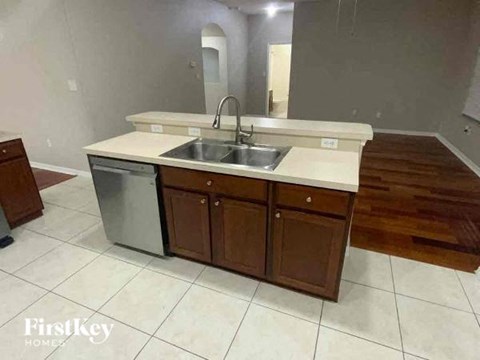 8205 CYPRESS BREEZE WAY 4 Beds Apartment for Rent